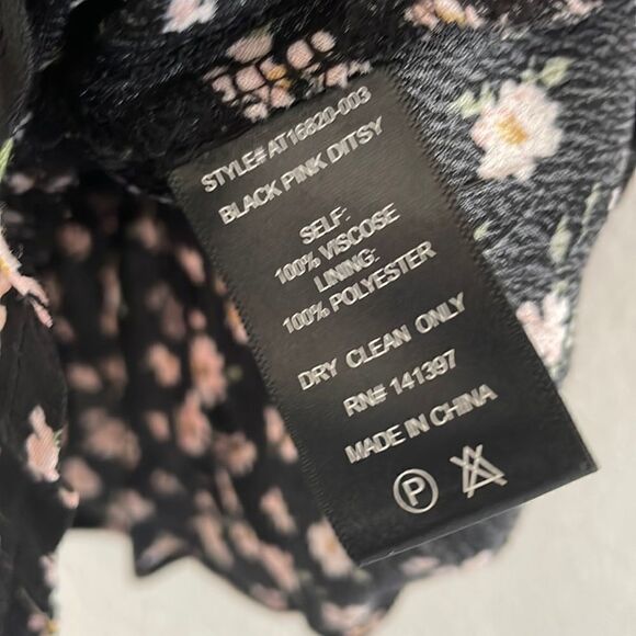 ASTR The Label Sweetheart Neckline Ditsy Floral Top L - Picture 9 of 9